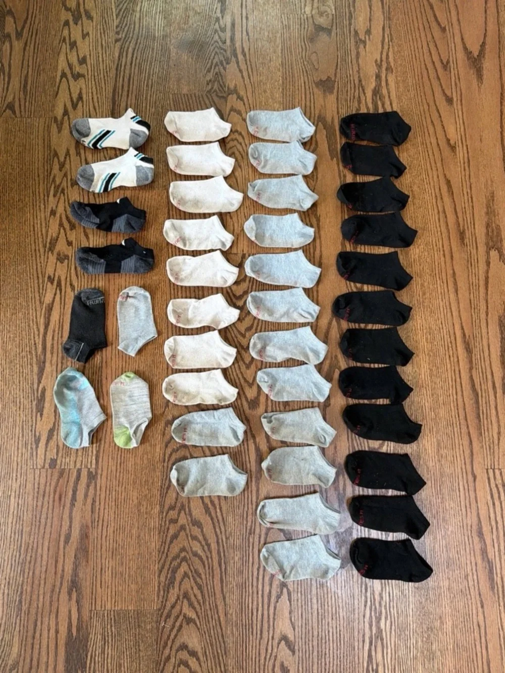 Youth medium low cut socks